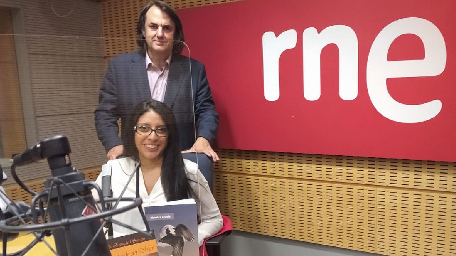 Sexto continente - Suspensión del Salón del Libro Teatral. Otro ladrillo en la tumba del teatro español - 10/10/20 - escuchar ahora