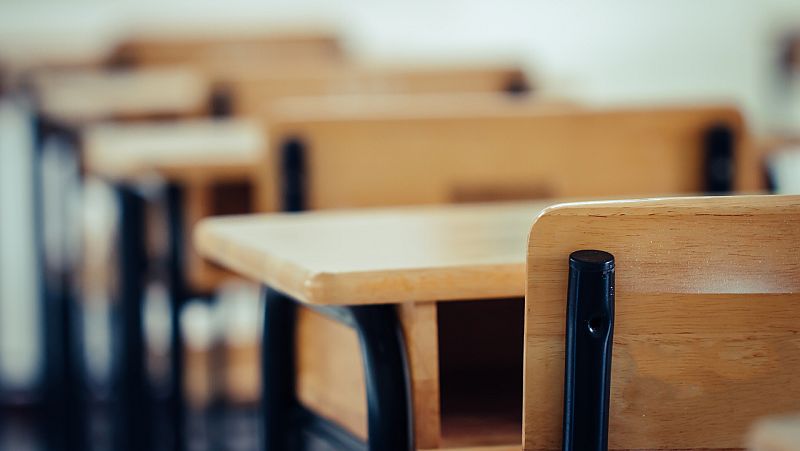 España a las 8 Fin de Semana - Sólo 2 de cada 5 niñas completan la educación secundaria en el mundo