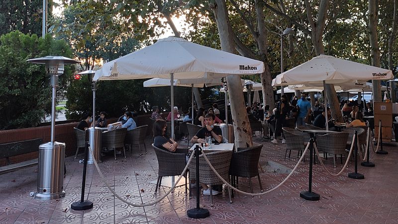 14 horas - Estufas para salvar las terrazas de los bares durante el otoño - Escuchar ahora