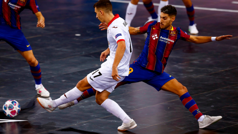 El Vestuario en Radio 5 - Adolfo: "Teníamos una espina con la Champions" - Escuchar ahora