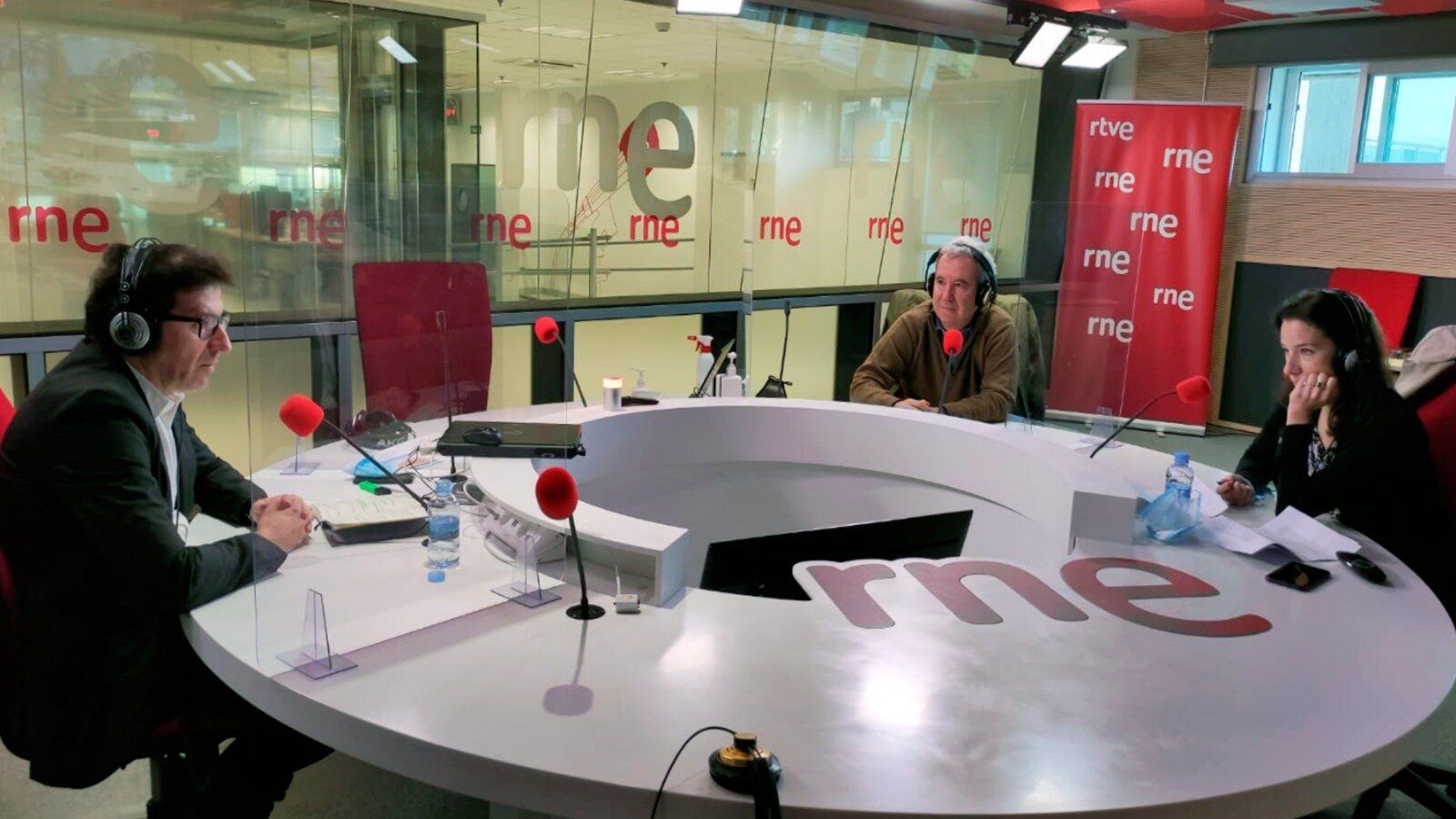 Las mañanas de RNE - 'Café Aspen': ¿Qué está en juego a nivel global en las elecciones de EE.UU? - Escuchar ahora