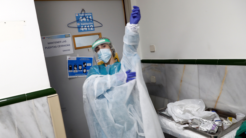 Más cerca - La enfermería reclama más material de protección - Escuchar ahora