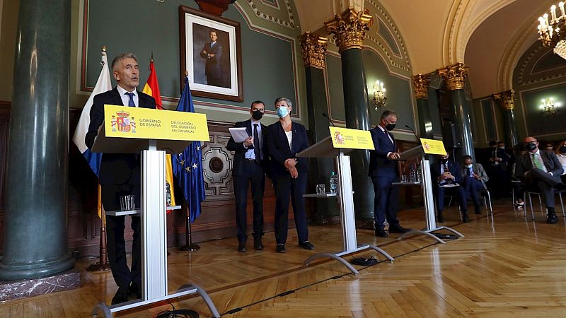 España a las 8 Fin de Semana - El Gobierno cerrará el campamento de migrantes en el muelle de Arguineguín - Escuchar ahora