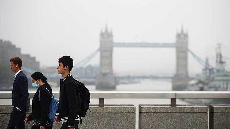 Boletines RNE - Reino Unido, primer país europeo en superar las 50.000 muertes con coronavirus - Escuchar ahora