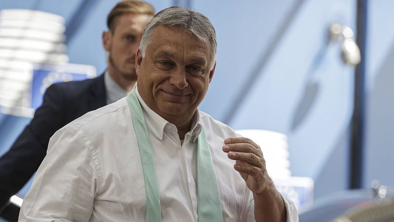 14 horas - El Gobierno de Orbán quiere prohibir la adopción a parejas del mismo sexo - Escuchar ahora