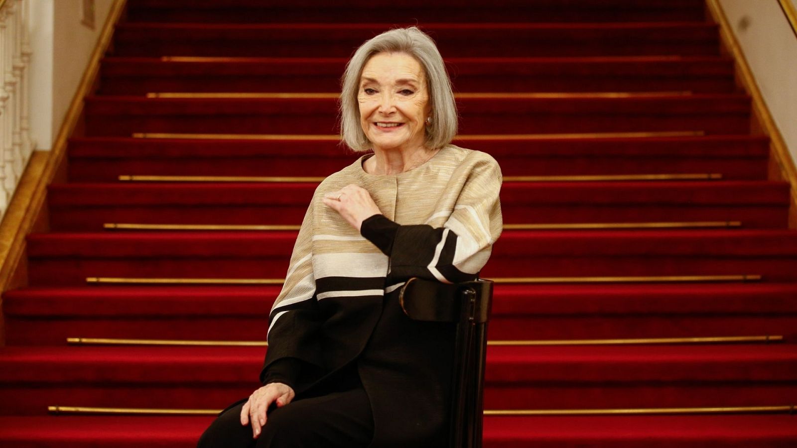 Tarde lo que tarde - Núria Espert representa el Romancero Gitano - Escuchar ahora