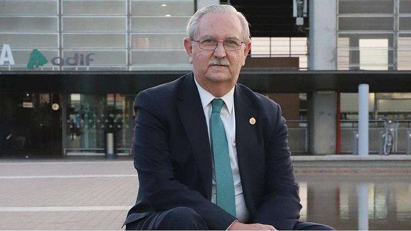 20 horas informativos Fin de semana - El Consejo General médico pide la salida de Simón y su sustitución por un consejo asesor independiente - Escuchar ahora