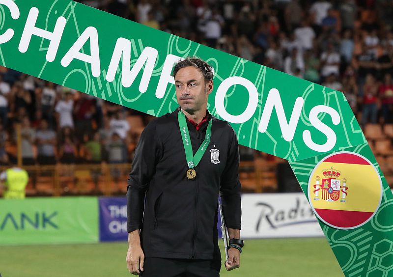 Radiogaceta de los deportes - Santi Denia: "Es un orgullo formar jugadores para la absoluta" - Escuchar ahora