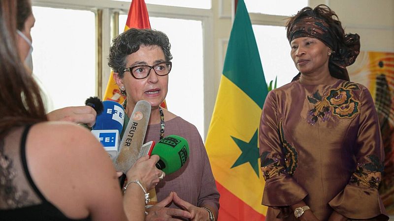 Boletines RNE - González Laya, en Senegal: "Quien utilice las vías ilegales tendrá que volver a su país"