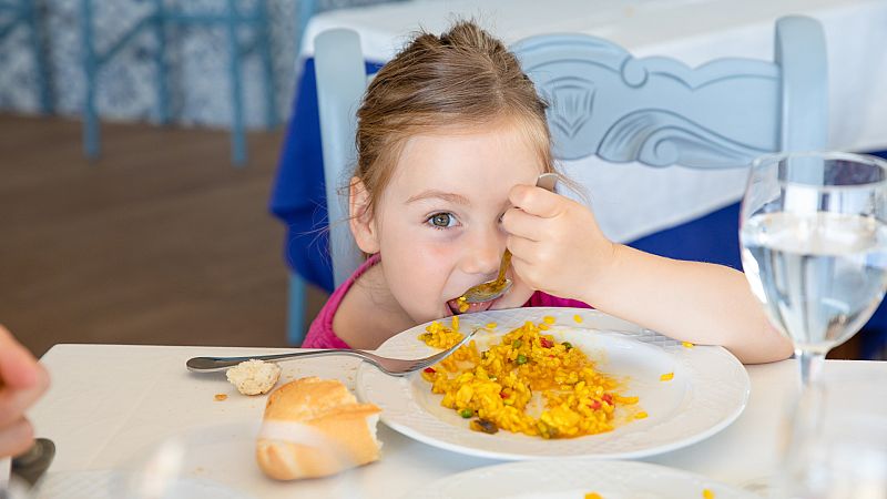 La estación azul de los niños - Música valenciana - 28/11/20 - escuchar ahora