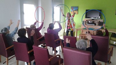 14 horas informativos Fin de semana - Teresa Mart�n: "Vemos un horizonte de esperanza con la vacuna, estamos viendo la luz ya" - Escuchar ahora