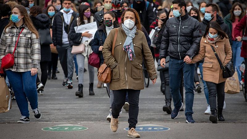 20 horas informativos Fin de semana - Reapertura del comercio y centros de cultura en Cataluña, mientras ocio y juego siguen cerrados - Escuchar ahora