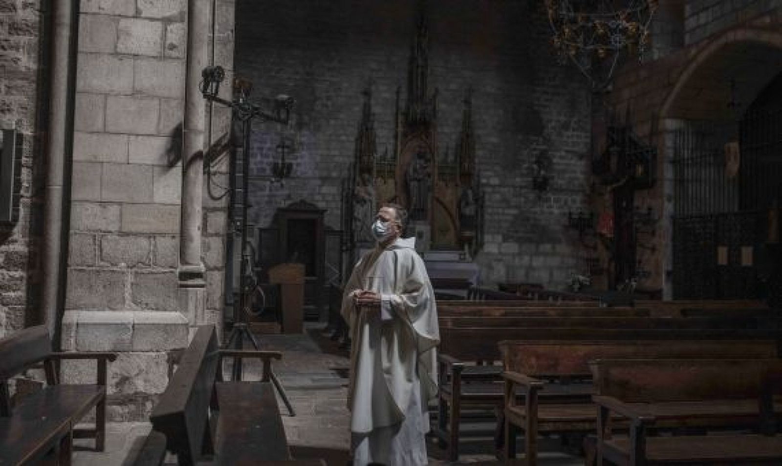 Llibres, píxels i valors - Lenny Kravitz memòries. Archivo Covid. Silvia Omedes. Maria Contreras Coll. Santa Anna - Llibres, píxels i valors | Escoltar