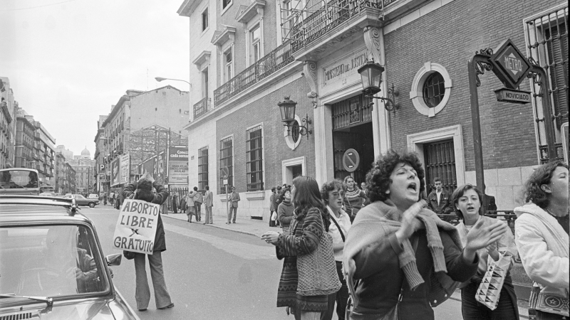 Artesfera en Radio 5 - Mujer y Memoria: el activismo pol�tico de las mujeres antes de la Democracia - 19/12/20 - Escuchar ahora