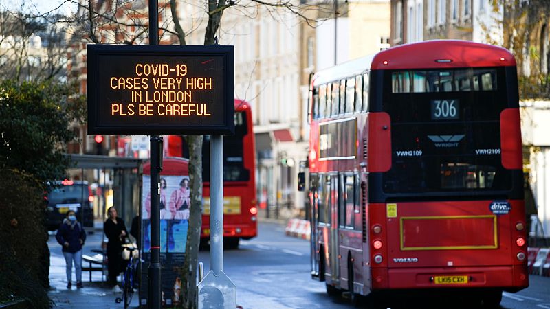 Las mañanas de RNE con Íñigo Alfonso - Manuel Franco, epidemiólogo: "Lo relevante es entender la letalidad de la nueva cepa y que no altere la campaña de vacunación"