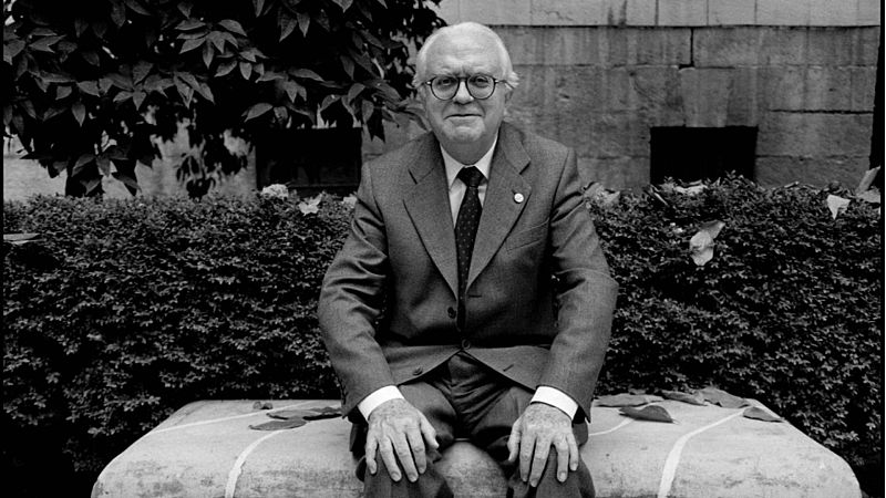 20 horas informativos Fin de semana - Fallece Gregorio Salvador, lexicógrafo brillante y académico - Escuchar ahora