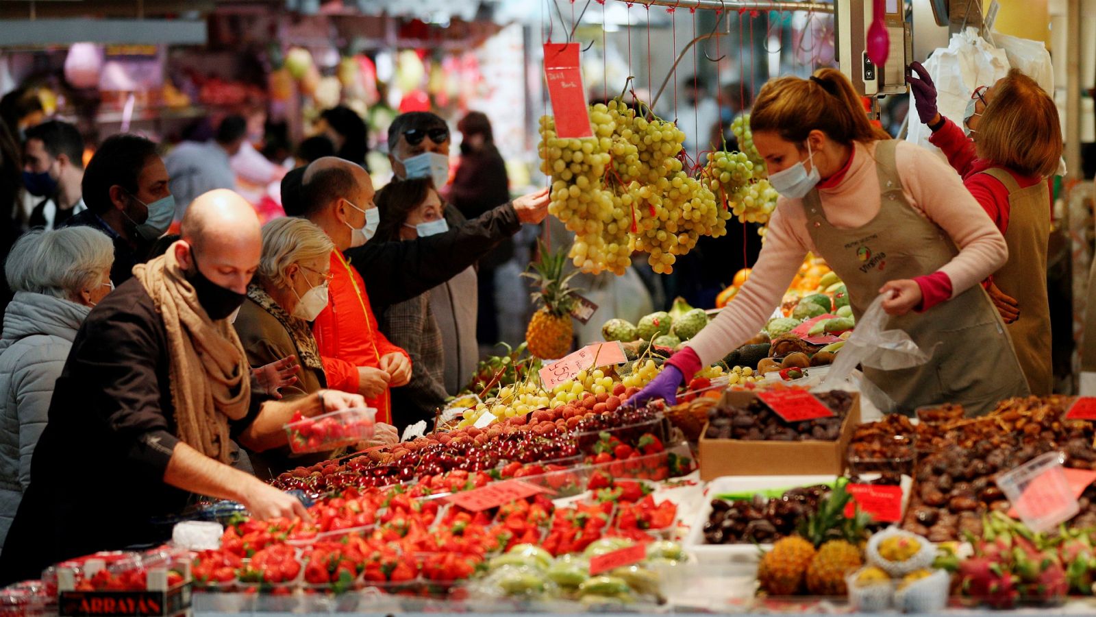 14 horas - Los precios caen un 0,5% en 2020 y elevan el poder adquisitivo de pensionistas y funcionarios - Escuchar ahora