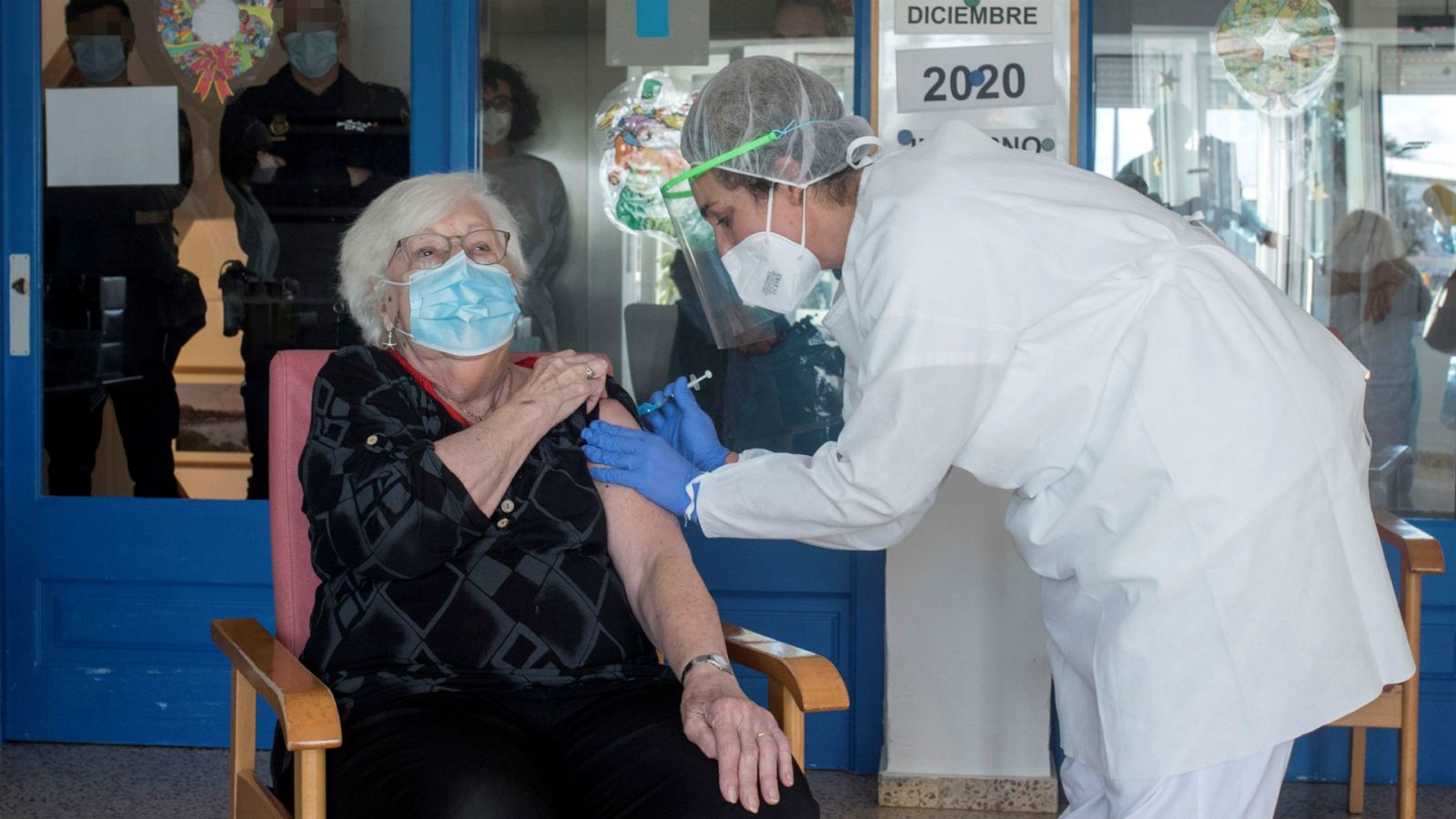 Las mañanas de RNE con Íñigo Alfonso - Rafael Vilasanjuan: "La inmunidad de grupo tardará tiempo, probablemente no la veremos hasta 2022" - Escuchar ahora