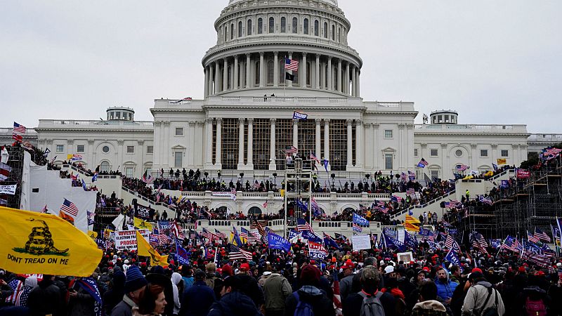 Las mañanas de RNE con Íñigo Alfonso - Gurpegui, catedrático:"Trump ha cavado su tumba en las escalinatas del Capitolio"
