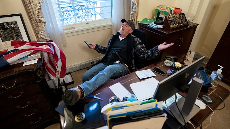 14 horas - Leopoldo Martínez (Partido Demócrata): "La enmienda 25 para destituir a Trump debería haberse aplicado hace tiempo" - Escuchar ahora