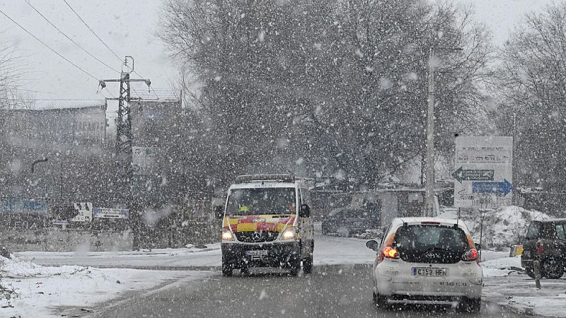 24 horas Fin de Semana - Cañada Real Galiana: "Las mantas y estufas no dan abasto"