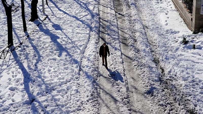 14 horas - Los ciudadanos se vuelcan para ayudar a los sin hogar frente al temporal - Escuchar ahora