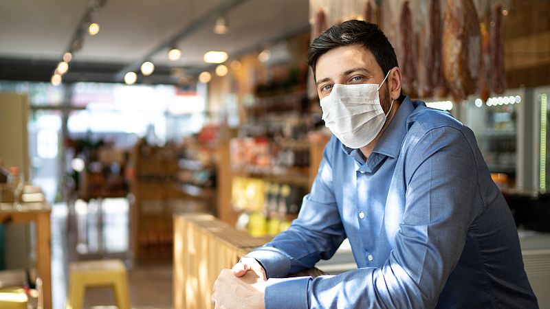 Más cerca - 700.000 empleos se han perdido en 2020 por la pandemia - Escuchar ahora