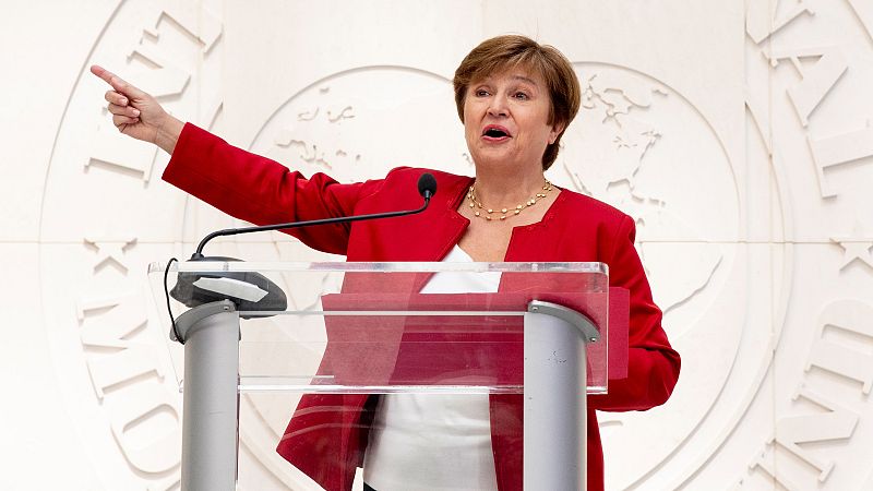 14 horas - El FMI empeora las previsiones de España por el retraso en la vacunación y las nuevas cepas del virus