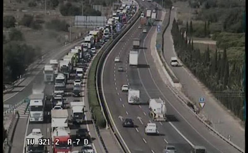 Tráfico en las salidas de Valencia en las primeras horas de cierre - 29/01/21 - escuchar ahora