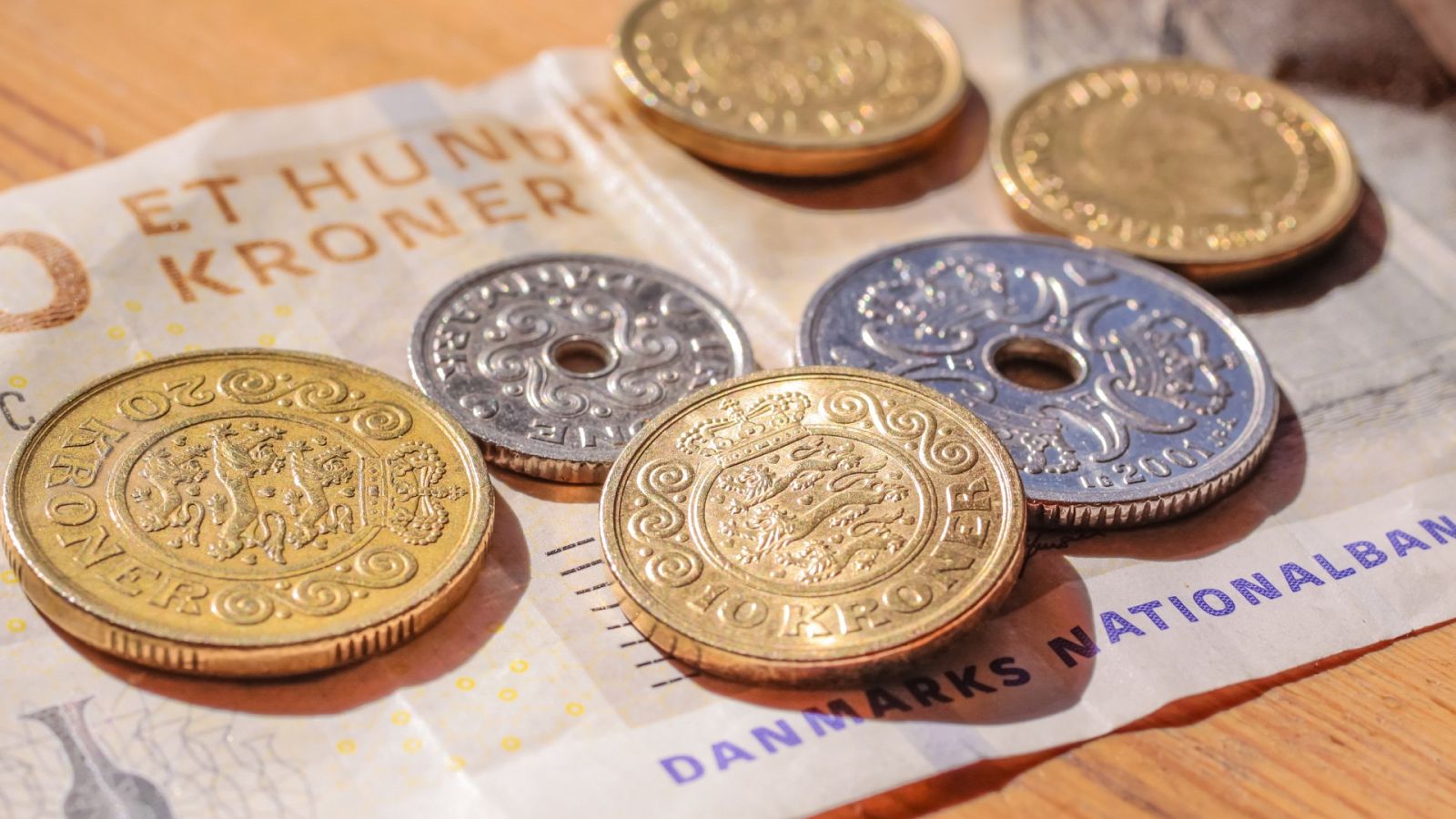 Cinco pistas - ¡Guarda tu sucio dinero! - 03/02/21 - escuchar ahora