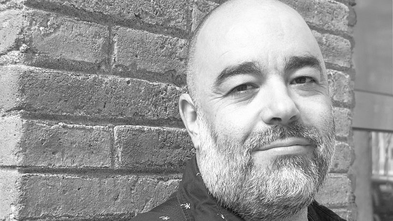 Libros de Arena - Josan Hatero presenta 'La intimidad de los viajeros' - Escuchar ahora