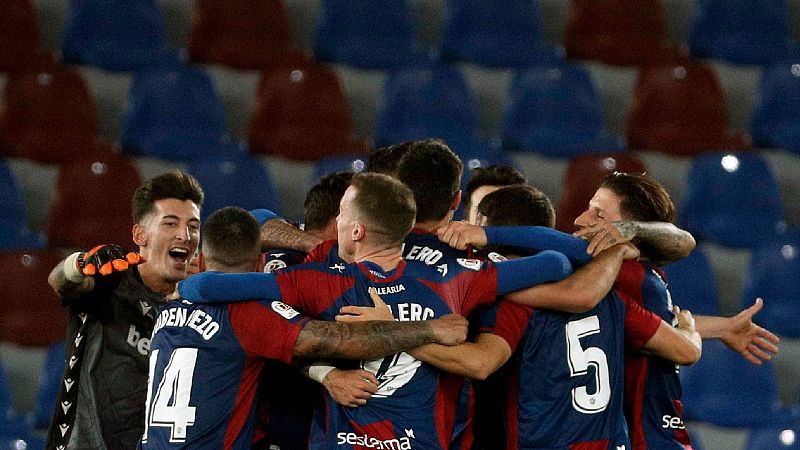 Paco López: "El talento se ficha, los equipos se construyen" - Escuchar ahora