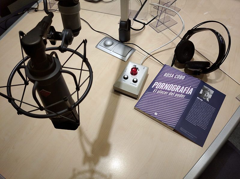 Sin género de duda - Rosa Cobo - Sin género de duda | Escuchar