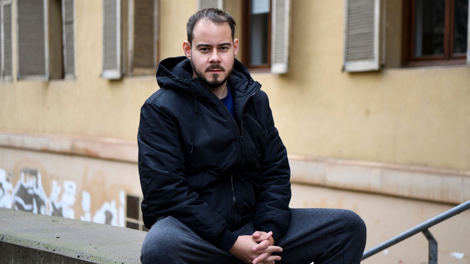 24 horas - El rapero Hasel asegura que tendrán que "secuestrarle" para que ingrese en prisión - Escuchar ahora