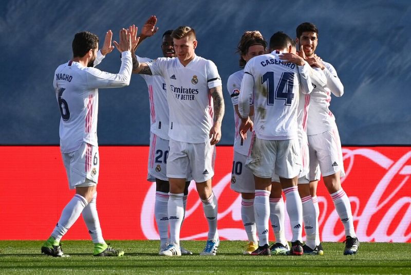 Tablero deportivo - El Real Madrid le complica la vida al Valencia CF - Escuchar ahora