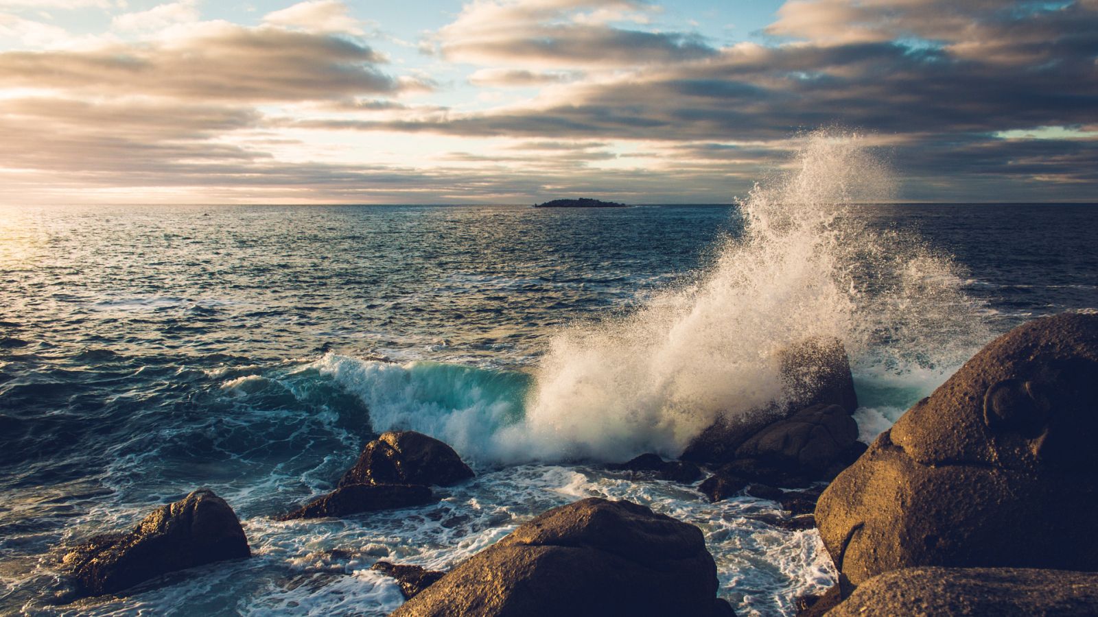 Carlos duarte ' La contaminación acústica en el mar, peor que la de plástico' - escuchar ahora
