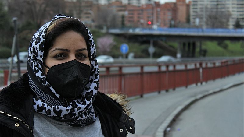Por tres razones - Sharifeh Ayubi: "Te ven en los ojos que eres extranjera"