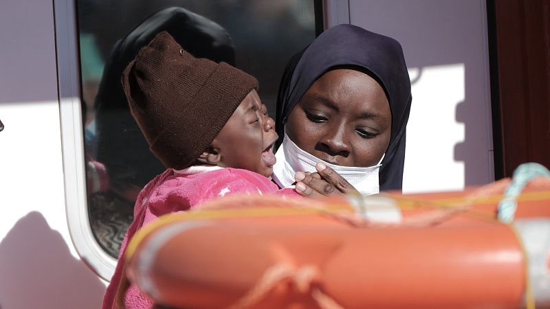 Las mañanas de RNE con Íñigo Alfonso - 147.000 menores crecen sin papeles en España: "Regularizarlos resolvería muchos de sus problemas" - Escuchar ahora