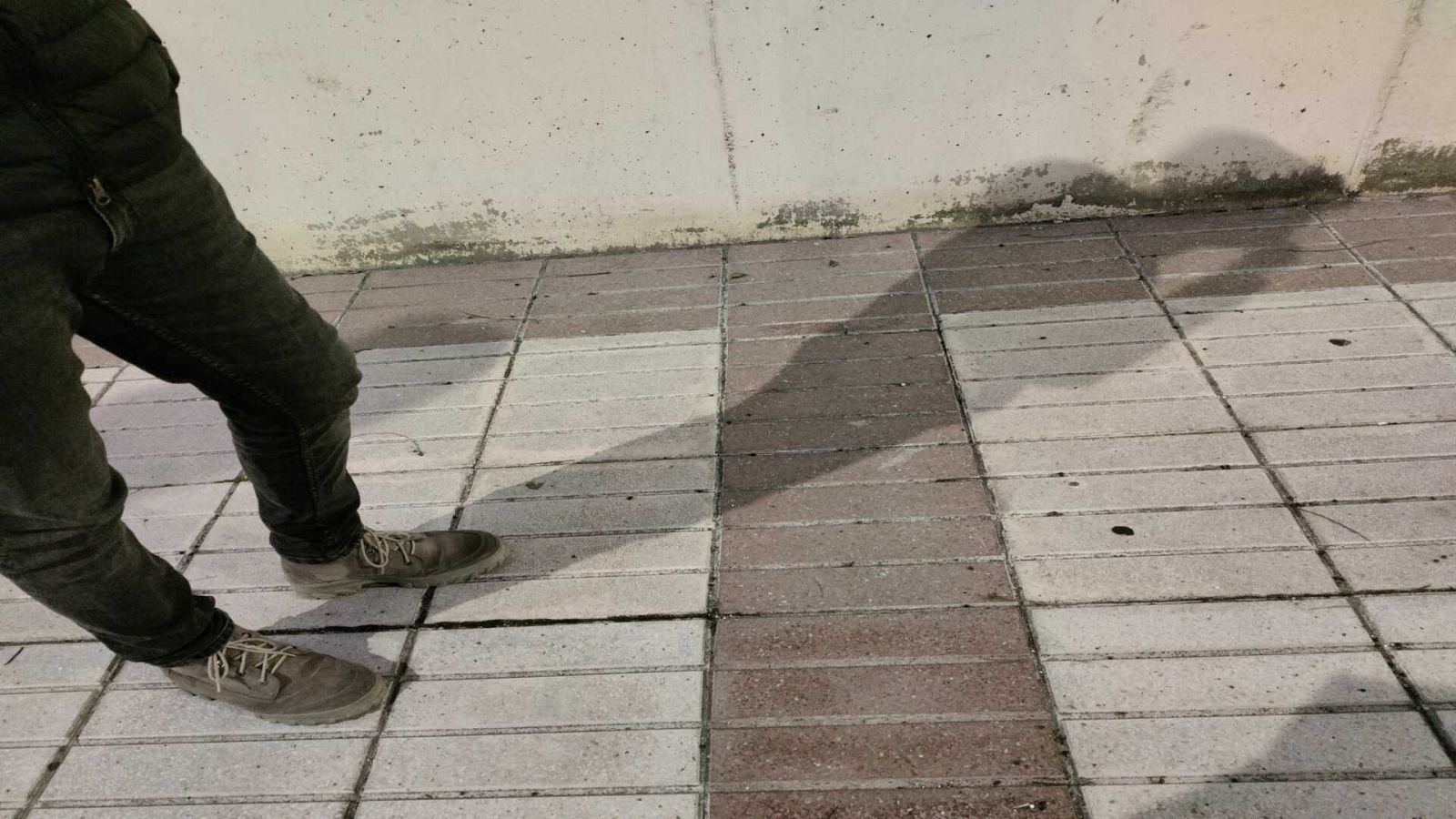 Por tres razones - "Cicatrices" con Juan Hungría: "ahora soy un hombre libre" - Escuchar ahora