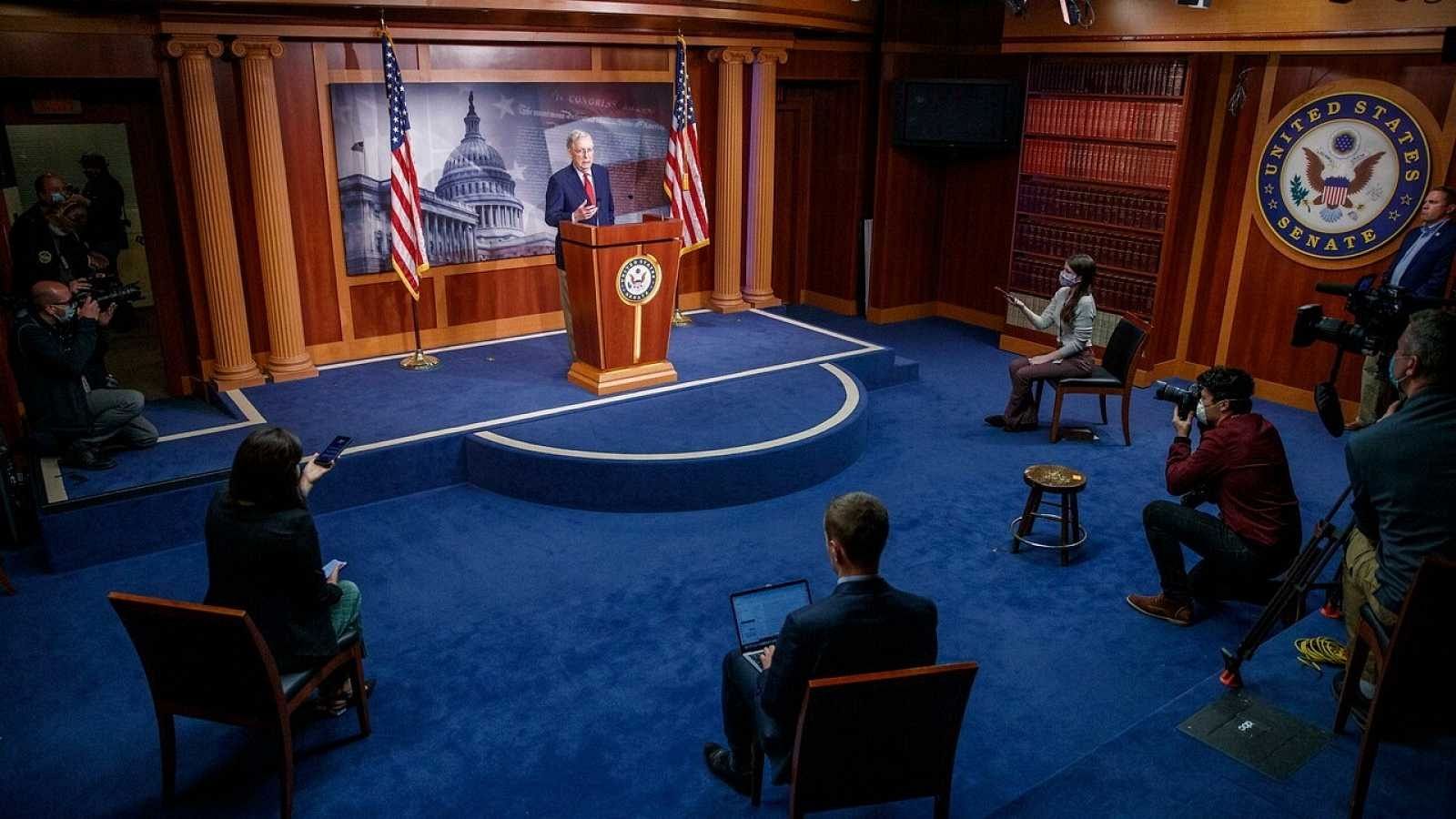 Senado EEUU aprueba plan de estímulos COVID - Noticias RNE | Escuchar