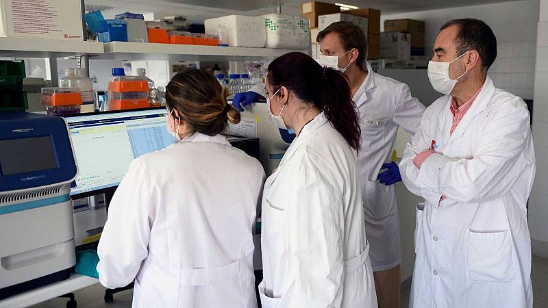 Investigadores, mano de obra barata para universidades - Escuchar ahora