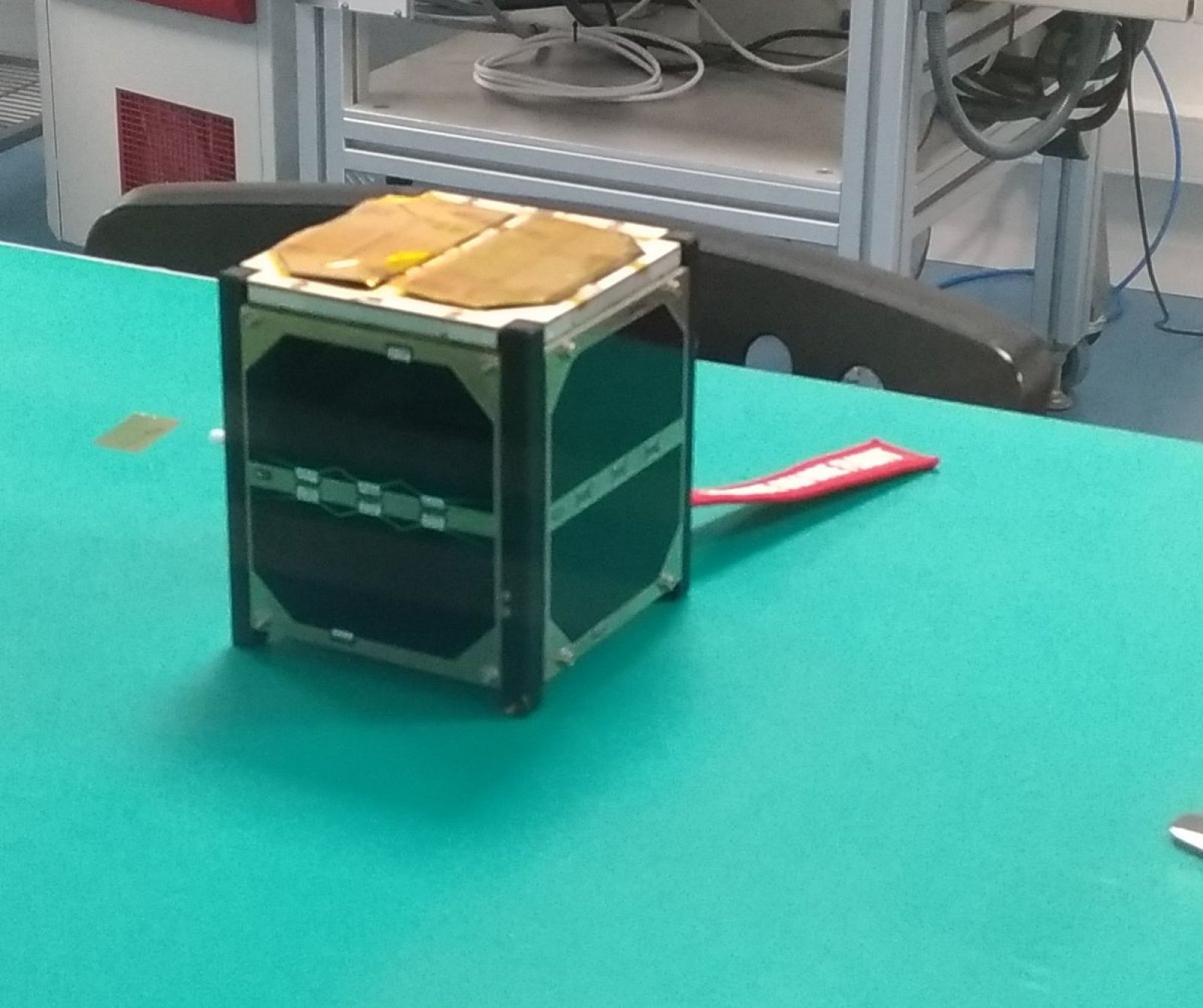 L'altra ràdio - La Generalitat posarà en òrbita dos nanosatèl·lits