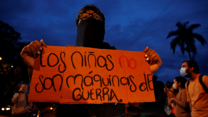 Reportajes 5 continentes - Menores soldado en Colombia: víctimas del conflicto