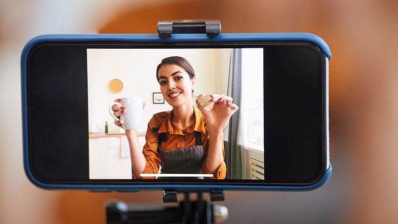 Más cerca - El limbo legal de la publicidad a través de los influencers - Escuchar ahora