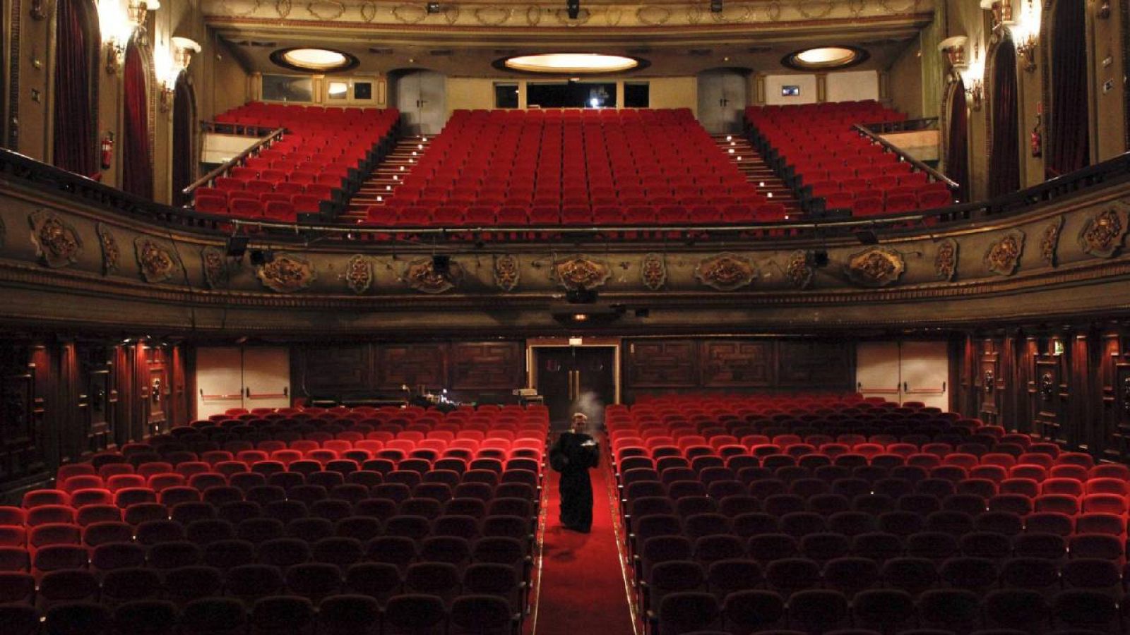 El Teatre Apolo reobre les seves portes després de dos anys tancat