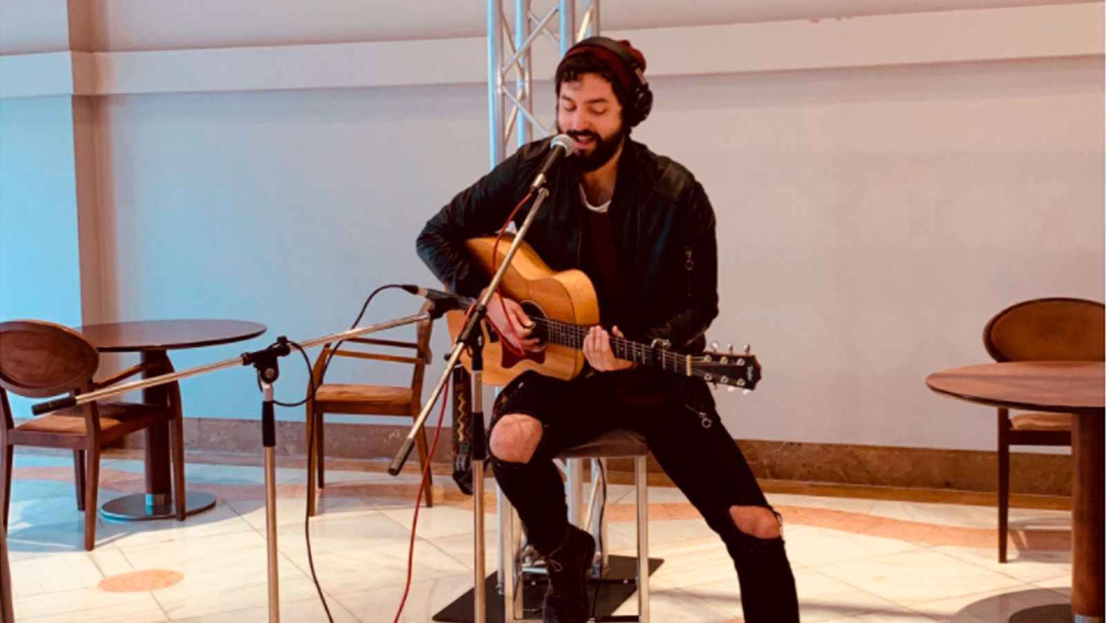 Las mañanas de RNE con Íñigo Alfonso - Novembre Elèctric interpreta en acústico "Memento" - Escuchar ahora