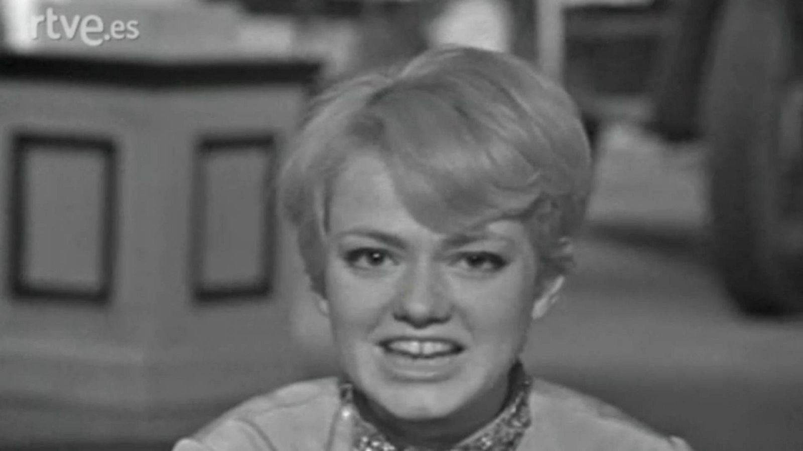 El gallo que no cesa - Versión y original: "Cuore", con la gran Rita Pavone - Escuchar ahora