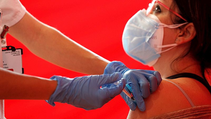 España a las 8 Fin de Semana - La vacunación tres meses después: dos millones y medio de inmunizados - Escuchar ahora