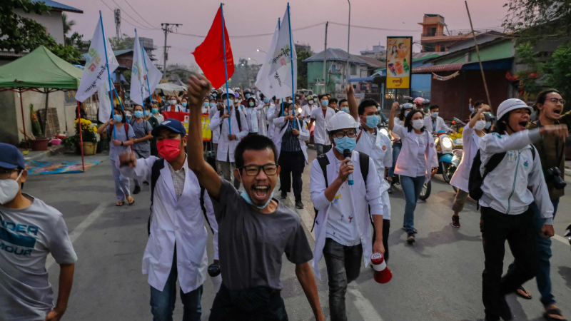 Reportajes 5 continentes - La represión en Birmania se endurece dos meses después del golpe