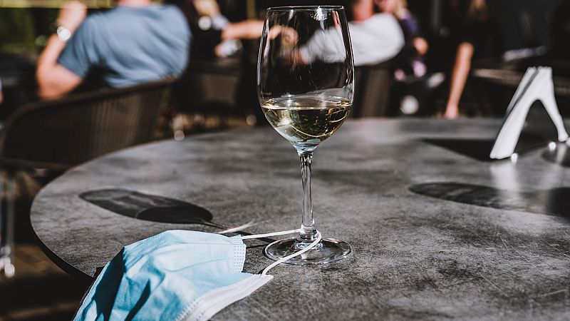 24 horas - Mesa del mundo: personalidades que olvidan las restricciones - Escuchar ahora